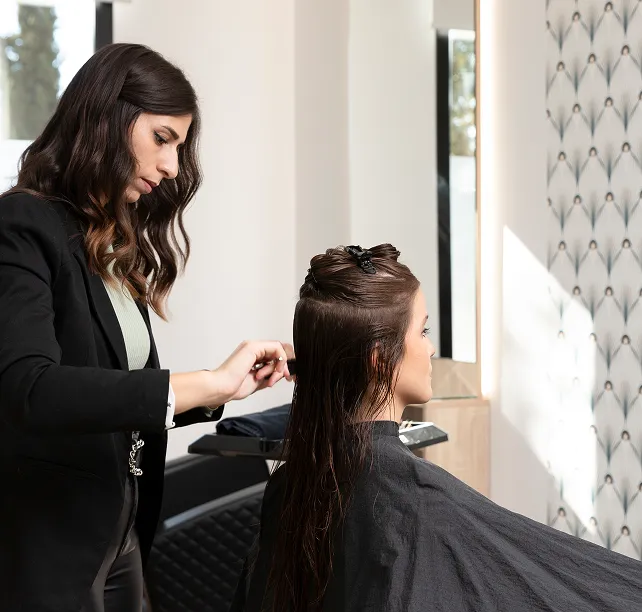 women's haircut salon